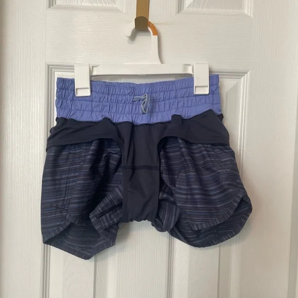 Lululemon tracker shorts. - Picture 4 of 6